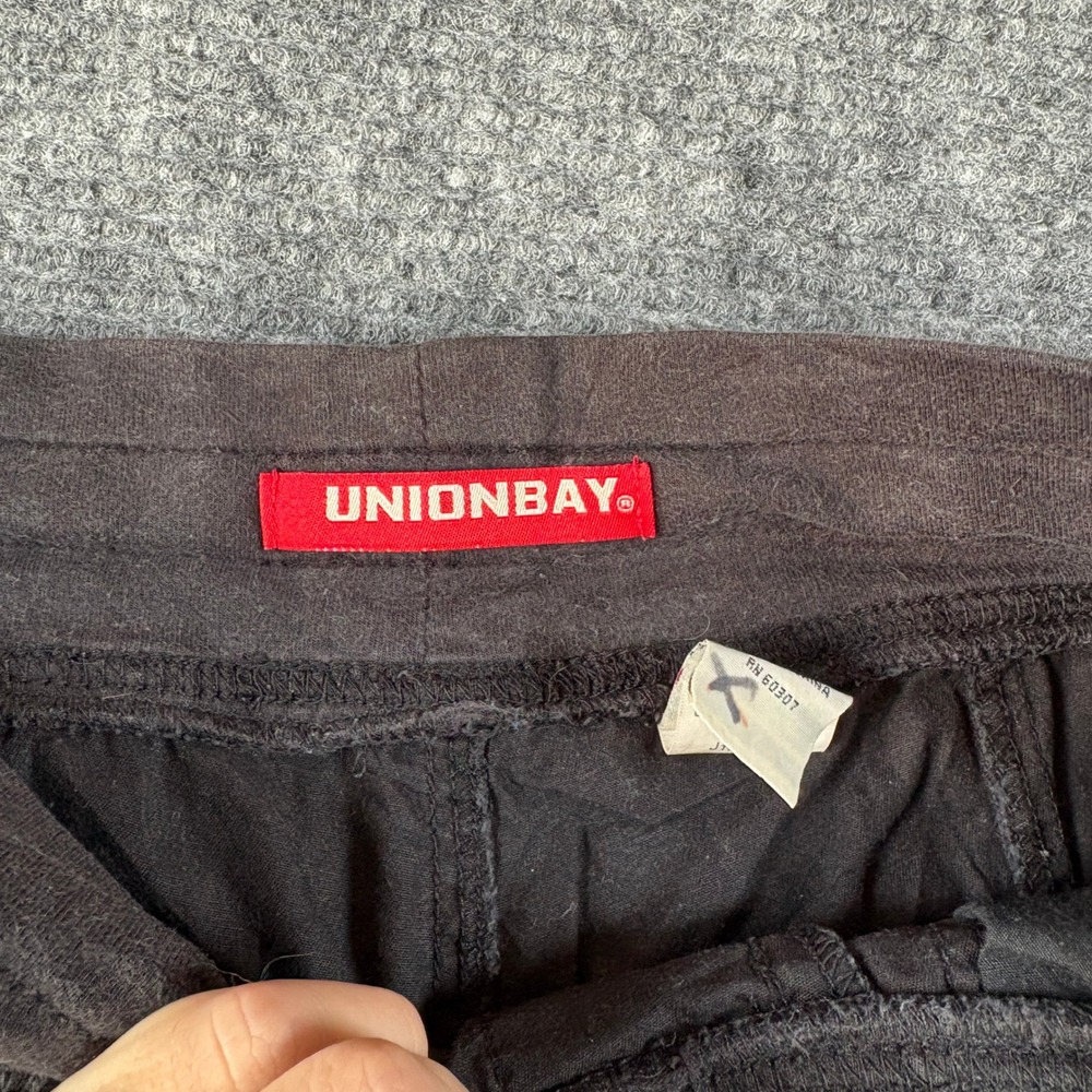 Unionbay Mens Size 5 Black Cotton Cargo Shorts Drawstring Y2K Gorpcore 4129 - Picture 2 of 7